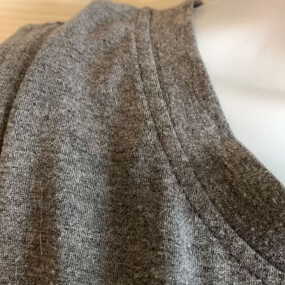 Tank top t shirt, small, cotton blend, never worn - Picture 3 of 10